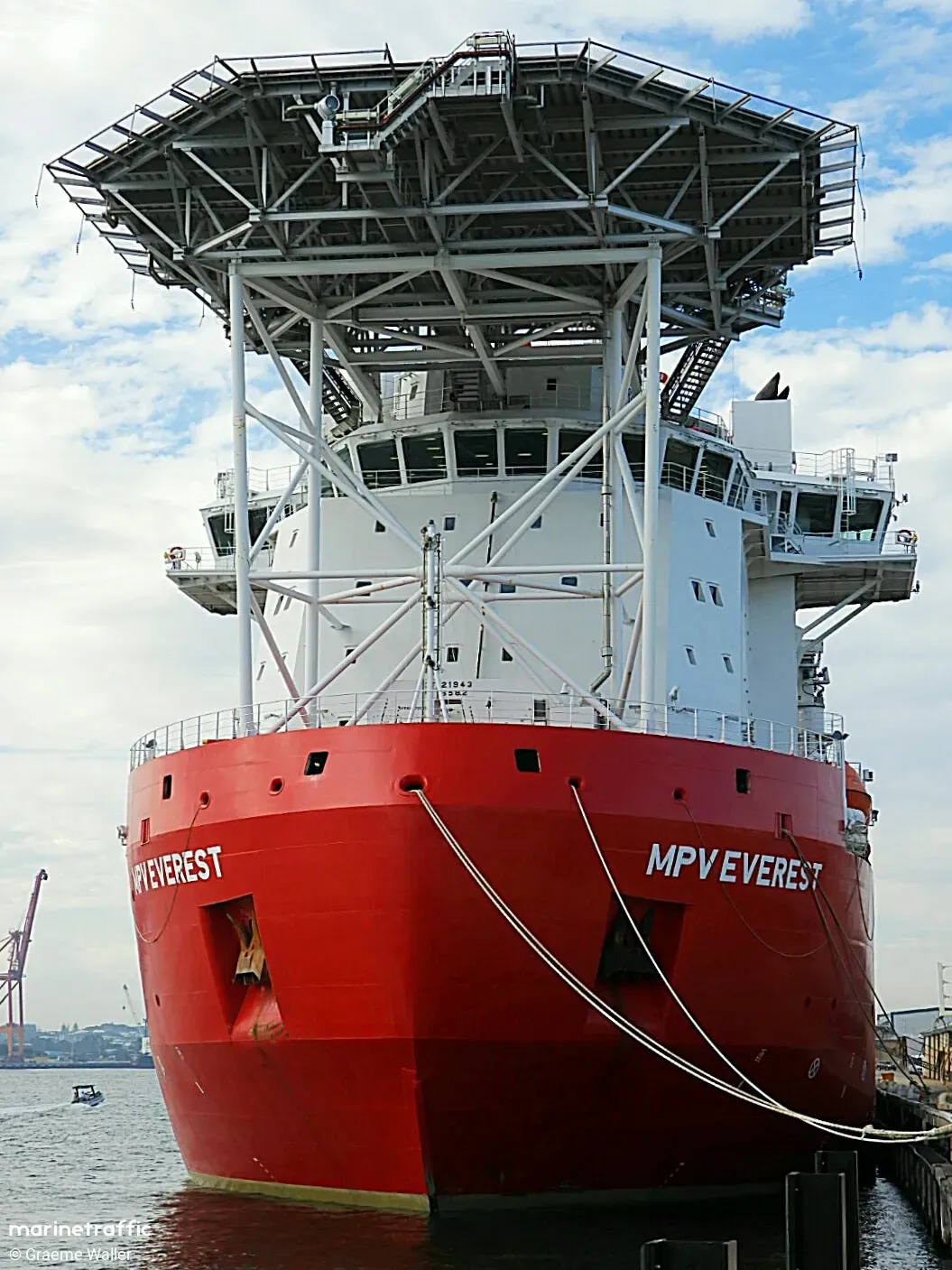 MPV EVEREST 13